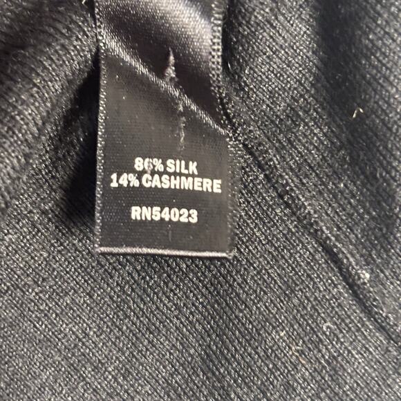 Banana Republic Sweater Mens L Black V-Neck Silk Cashmere Blend Quiet Luxury - Picture 4 of 11